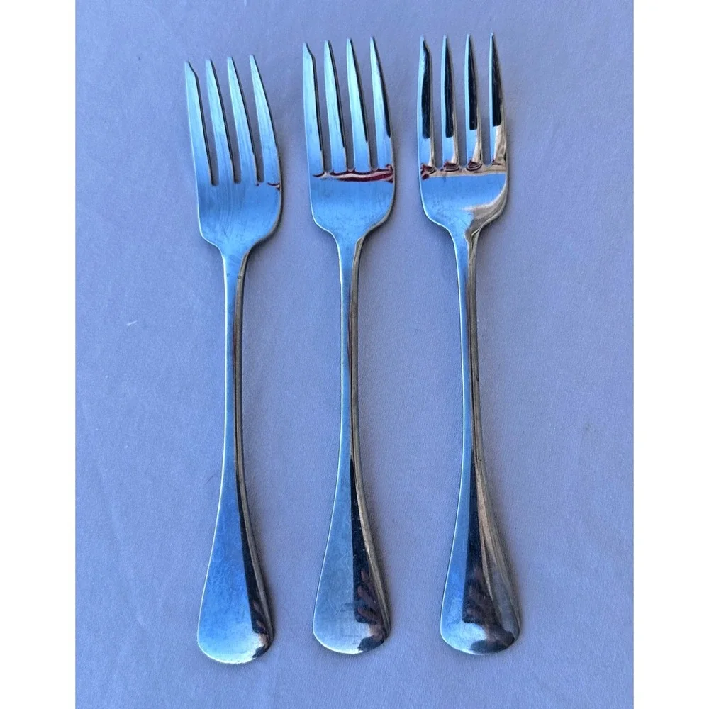 Stainless By Oneida-Cabana Salad Forks set of 3 6.75